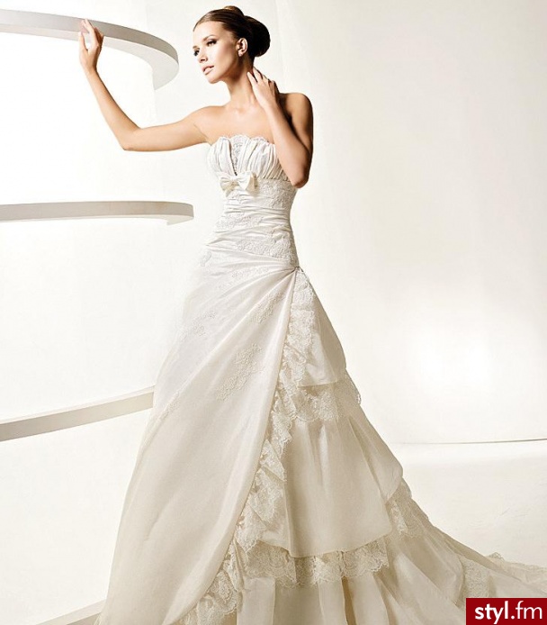 .. La Sposa - Suknie ślubne Ślub Moda