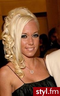 Kendra Wilkinson - Kręcone Na co dzień Średnie Fryzury
