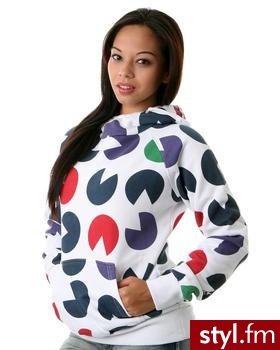 Powiem, że gierkowa bluza ;p
Fajnaa ;] - Pozostałe Ciuchy Moda