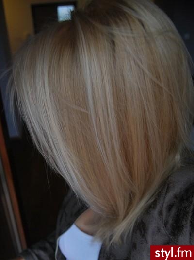 Blond Rozpuszczone Proste Na co dzień Średnie Fryzury