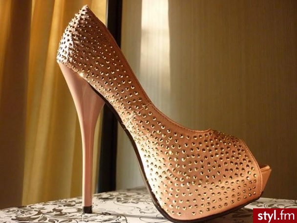 Szpilki Buty Moda