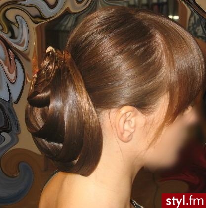 GALERIA FRYZUR ul. 20 Stycznia 70 Pabianice woj. łodzkie<br>Tel. 606 411 913
Więcej prac na www.galeriafryzur.ecom.com.pl - Wieczorowe Średnie Fryzury
