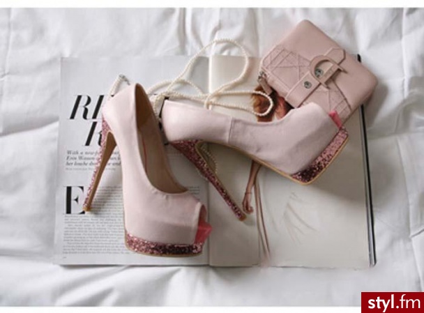 Szpilki Buty Moda