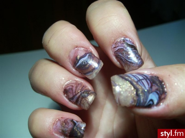 mój pierwszy water marbling - Paznokcie