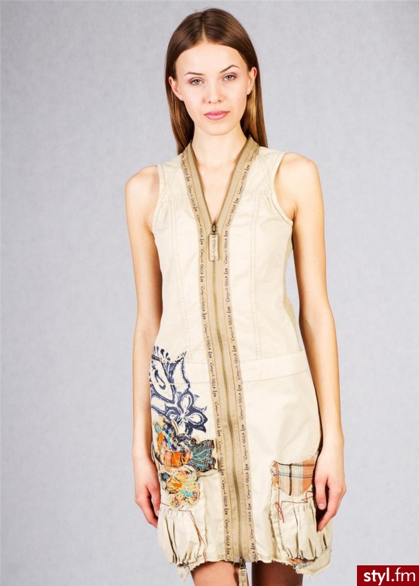 DESIGUAL Sukienka aries beżowy Sukienki krótkie Odcienie beżu i brązu - Pozostałe Sukienki Moda