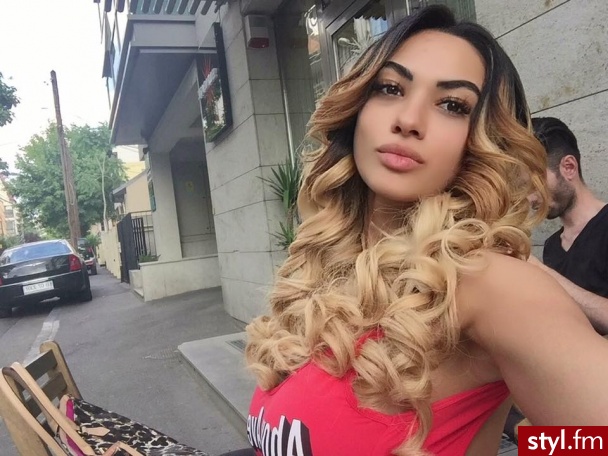 Blond Rozpuszczone Kręcone Na co dzień Długie Fryzury