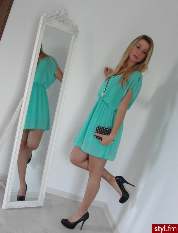 http://selenas8fashion.blogspot.com/ - Dzienne Sukienki Moda