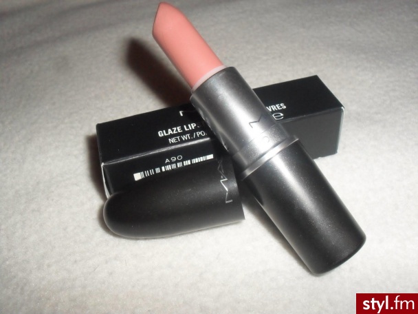 MAC Lipstick in "Hue" - Dzienne Makijaże