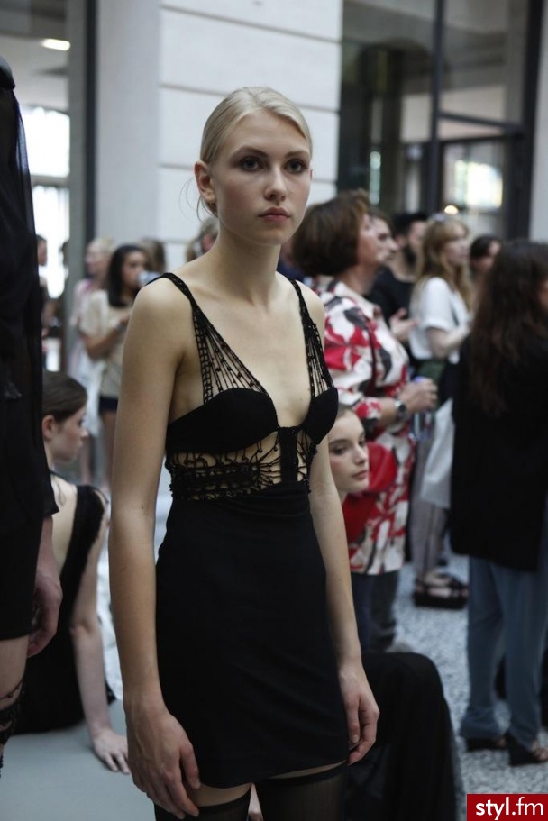 Sukienki Moda