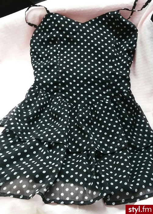 https://www.vinted.pl/damska-odziez/krotkie-sukienki/11950018-letnia-mini-sukienka-na-ramiaczka-w-groszki-xs-s - Dzienne Sukienki Moda