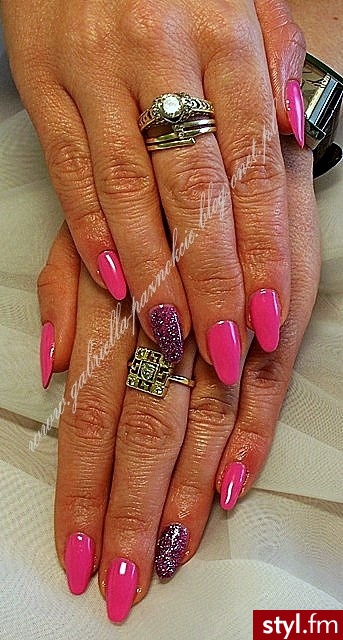 manicure hybrydowy - Migdałki Żelami Naturalne Paznokcie