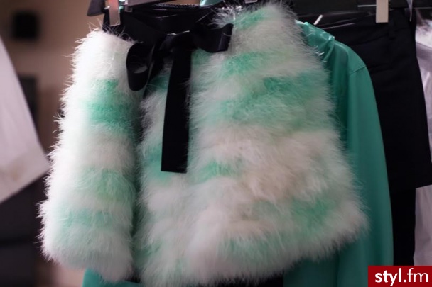 Średnie Spódnice Moda