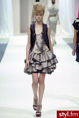 Moschino 2009
Któraś kreacja przypadła Wam do gustu ? - Pozostałe Ciuchy Moda