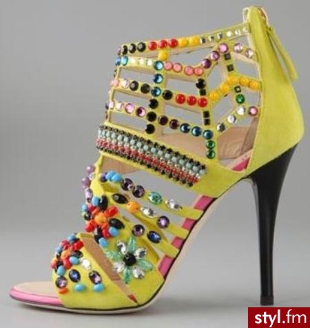 Szpilki Giuseppe Zanotti. Szpilki Giuseppe Zanotti. Szpilki można je kupić w internetowym sklepie Shopbop. Kosztują 1595 dolarów. Ale trzeba przyznac piękne są ; D ; ] - Pozostałe Buty Moda
