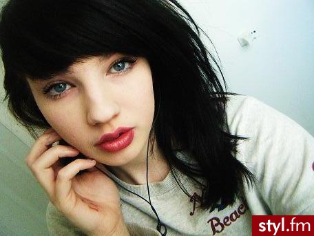 Średnie Fryzury