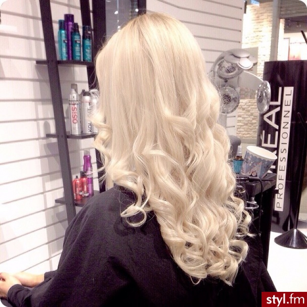 Blond Rozpuszczone Kręcone Na co dzień Długie Fryzury