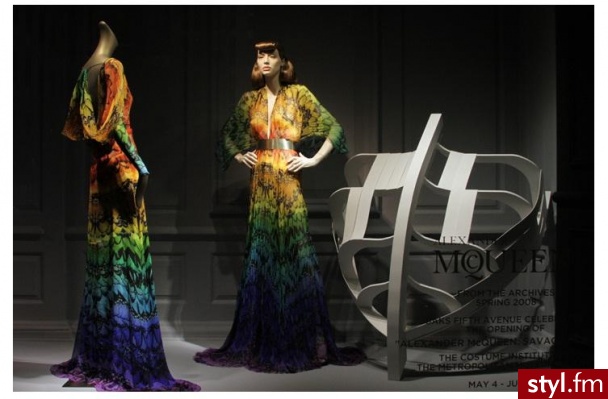 Sukienki Moda