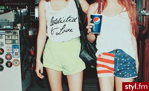 Sukienki Moda