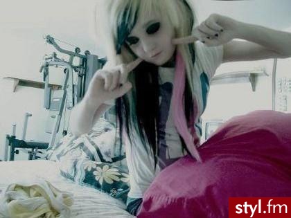 jenn - EMO Alternatywne Średnie Fryzury