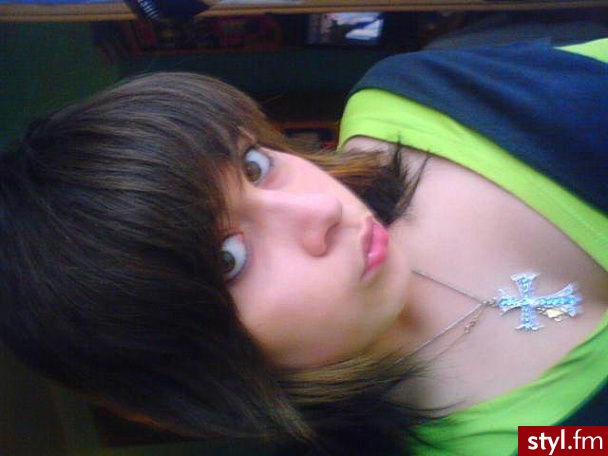 Średnie Fryzury
