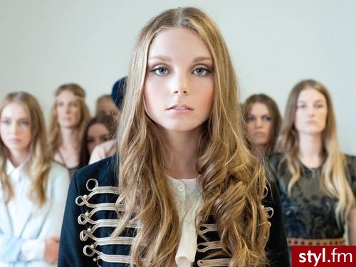 Kręcone Na co dzień Średnie Fryzury