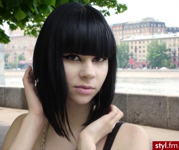 Średnie Fryzury