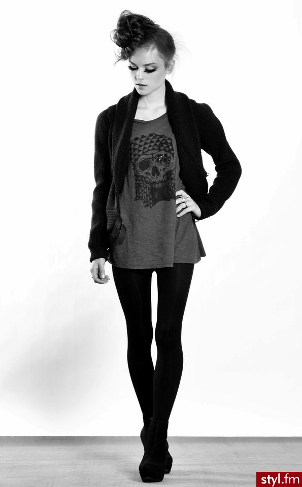 świetnie!! - Topy Ciuchy Moda