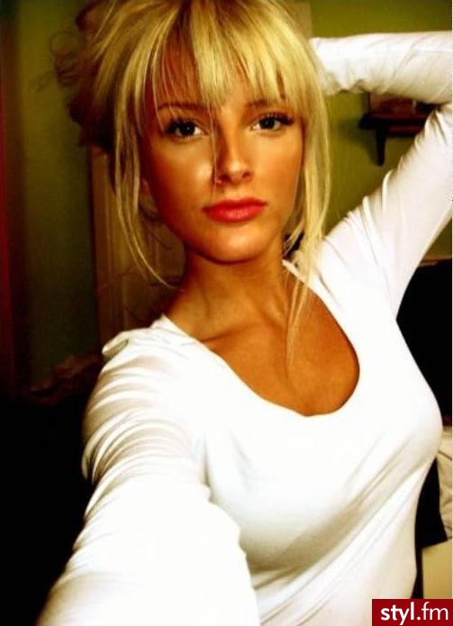 Średnie Fryzury
