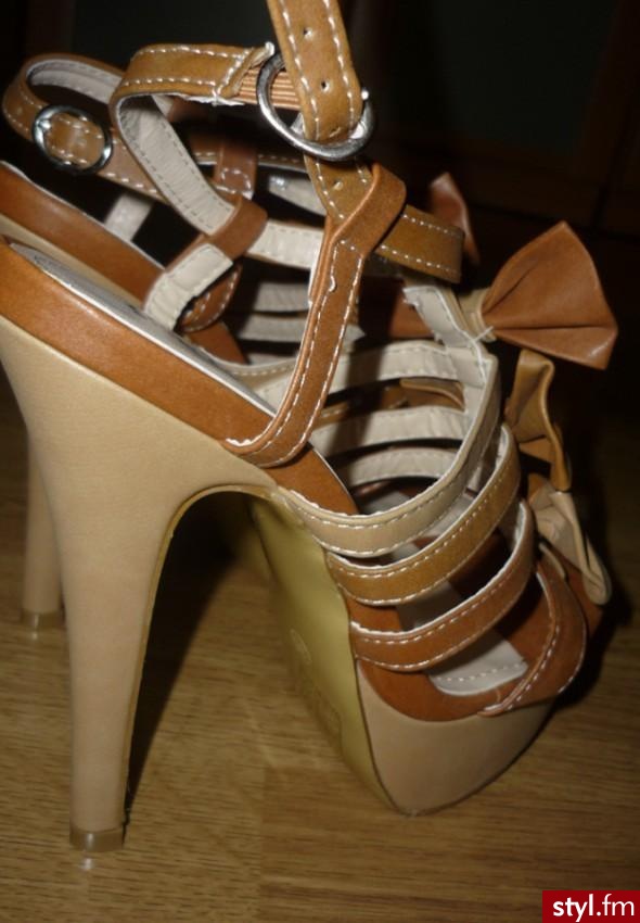Szpilki Buty Moda