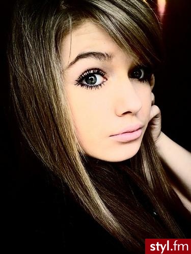 Jest?to podaj link:) - Średnie Fryzury