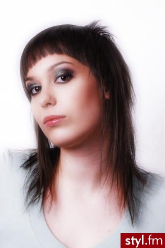 Średnie Fryzury