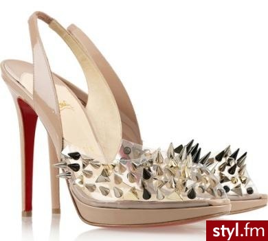 Christian Louboutin. Christian Louboutin. Cena: 665 euro
, czyli około 2 660 zł
Kupisz w sklepie
Net-a-Porter. - Pozostałe Buty Moda