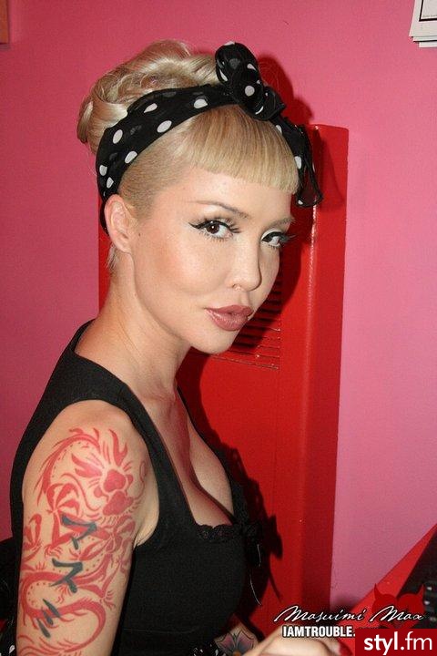 Blond Upięcie Proste z grzywką Na co dzień Średnie Fryzury