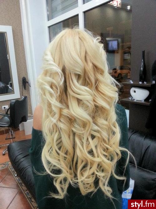 Blond Rozpuszczone Kręcone Na co dzień Długie Fryzury