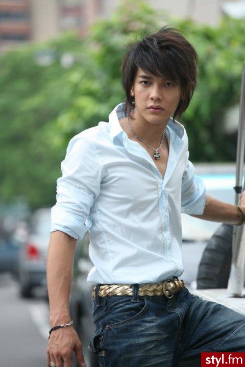 Jiro Wang. Jiro Wang - Średnie Męskie Fryzury