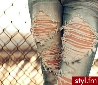 poszarpane... ;D - Pozostałe Ciuchy Moda