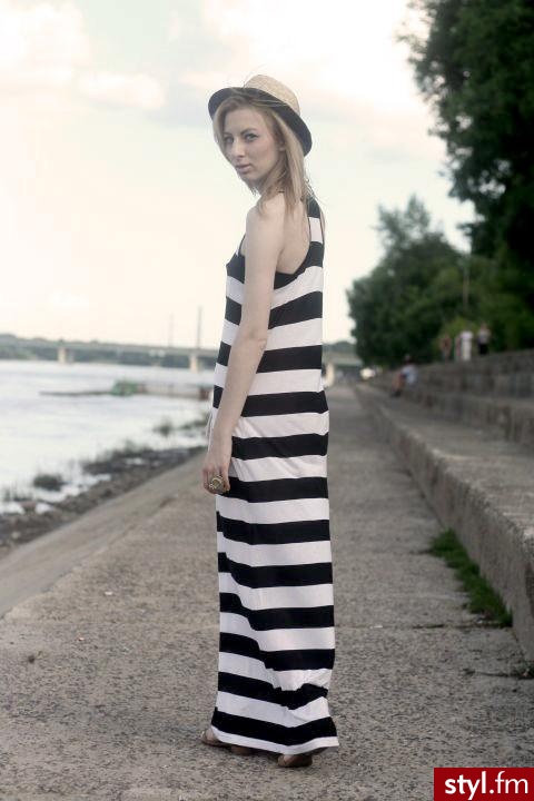 Sukienki Moda