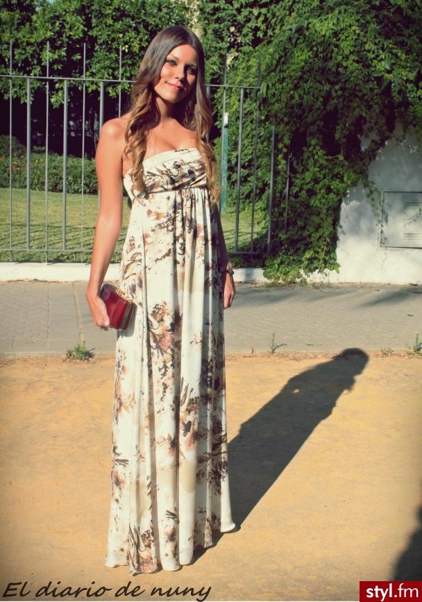 Sukienki Moda