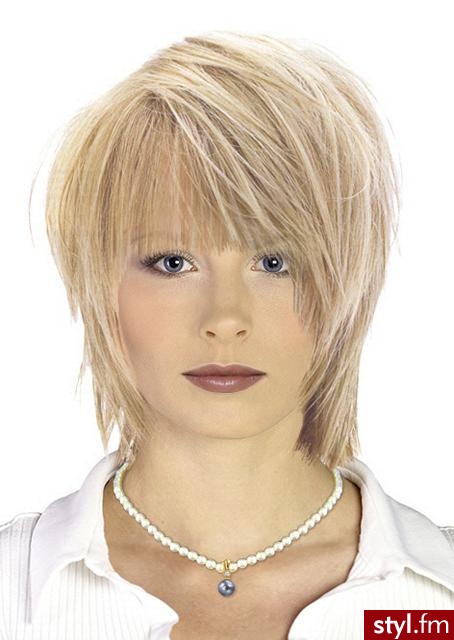 Średnie Fryzury