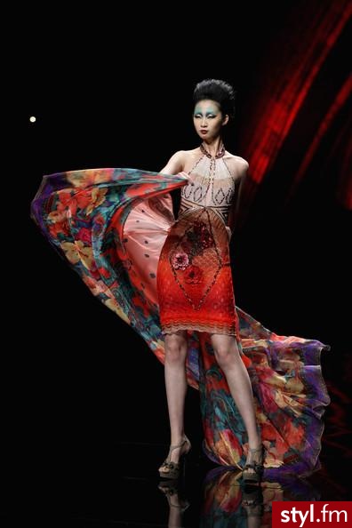 Sukienki Moda