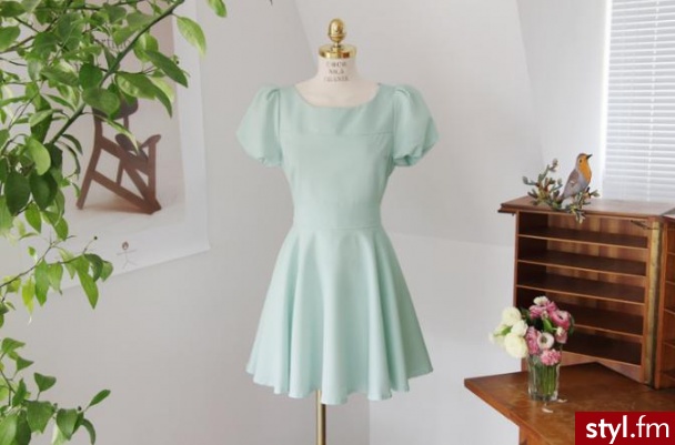 Sukienki Moda