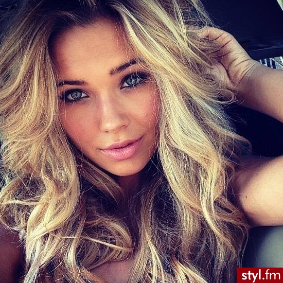 Blond Rozpuszczone Kręcone Na co dzień Długie Fryzury
