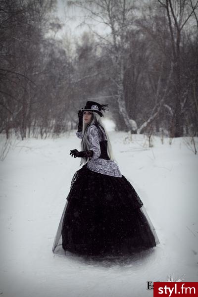 Sukienki Moda