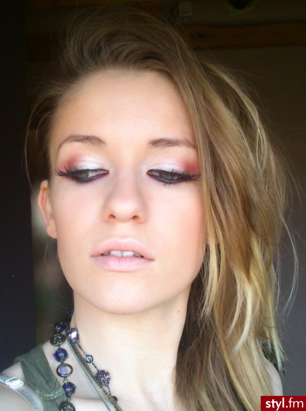 www.red-mylips.blogspot.com - Wieczorowe Makijaże
