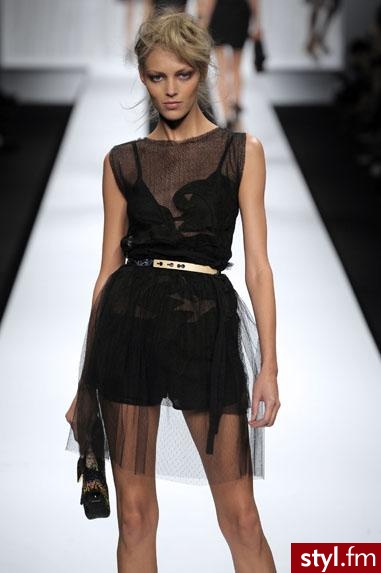 Sukienki Moda