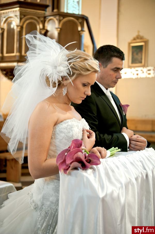 www.chryzantemka.fbl.pl - Suknie ślubne Ślub Moda