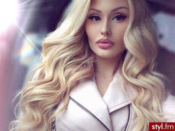 Blond Rozpuszczone Kręcone Na co dzień Długie Fryzury