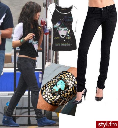 Koszulkę znajdziesz w sklepie Singer222. Kosztuje 48 dolarów. Spodnie J Brand kupisz w sklepie internetowym Tobi. Kosztują 158 dolarów. Natomiast bransoletka dostępna jest w Planet Blue. Kosztuje 210 dolarów. - Styler