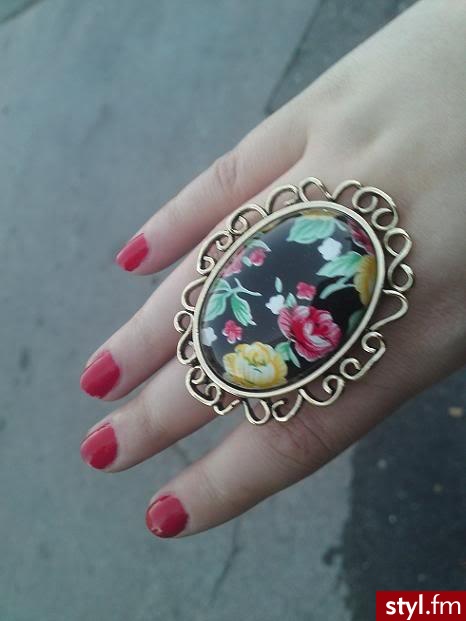 Ozdoby. Jeżeli już jest podaj link - Pozostałe Dodatki Moda
