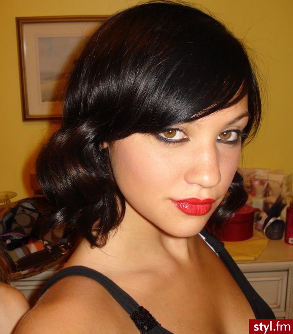 Średnie Fryzury